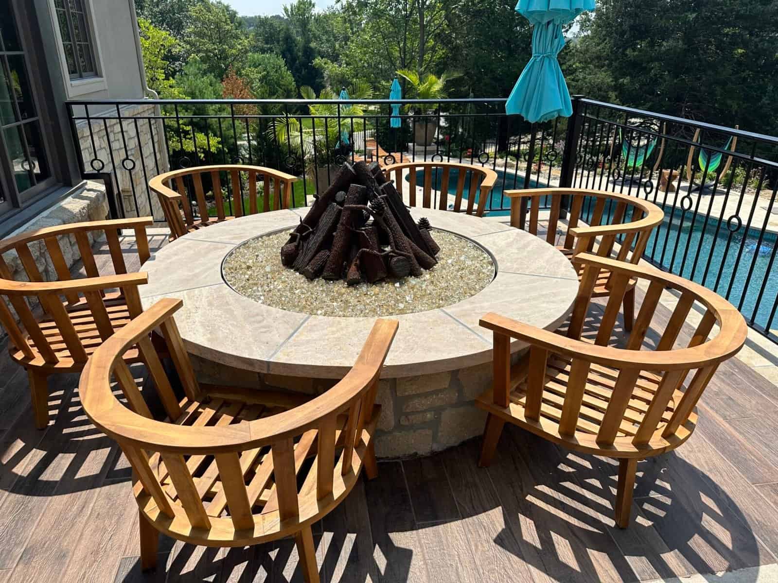 Round fire pit for your outdoor space. Create cozy gatherings with family and friends around the fire