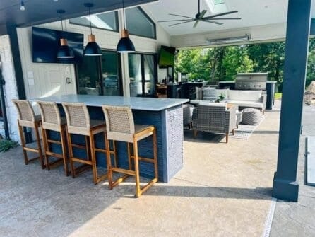 Outdoor kitchen fun, enjoy cooking and dining al fresco with friends and family